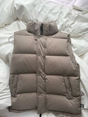 Women's aritzia/tna puffer vest